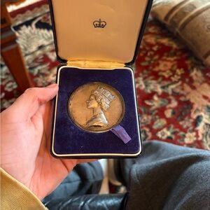 limited edition sterling silver commemorative queen elizabeth 1000 made